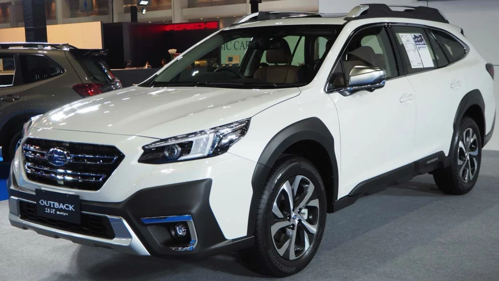 2021 subaru outback white